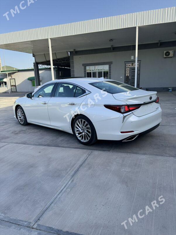 Lexus ES 350 2019 - 450 000 TMT - 16-njy tapgyr - img 5