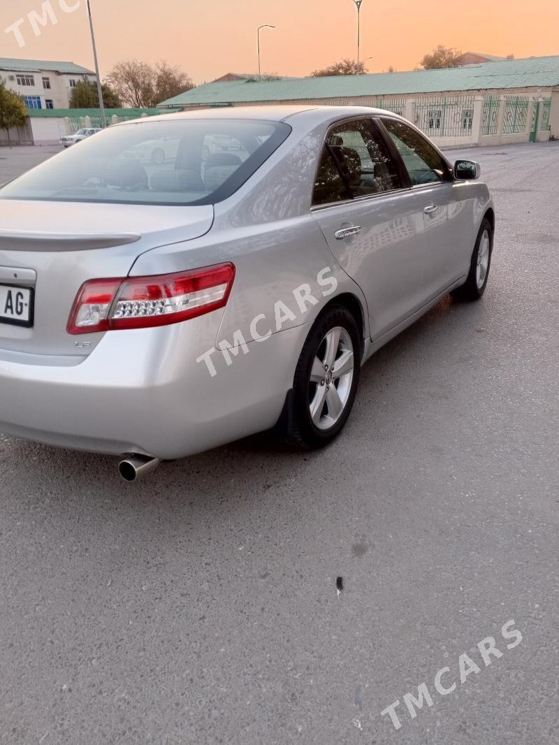 Toyota Camry 2010 - 185 000 TMT - 4 mkr - img 2