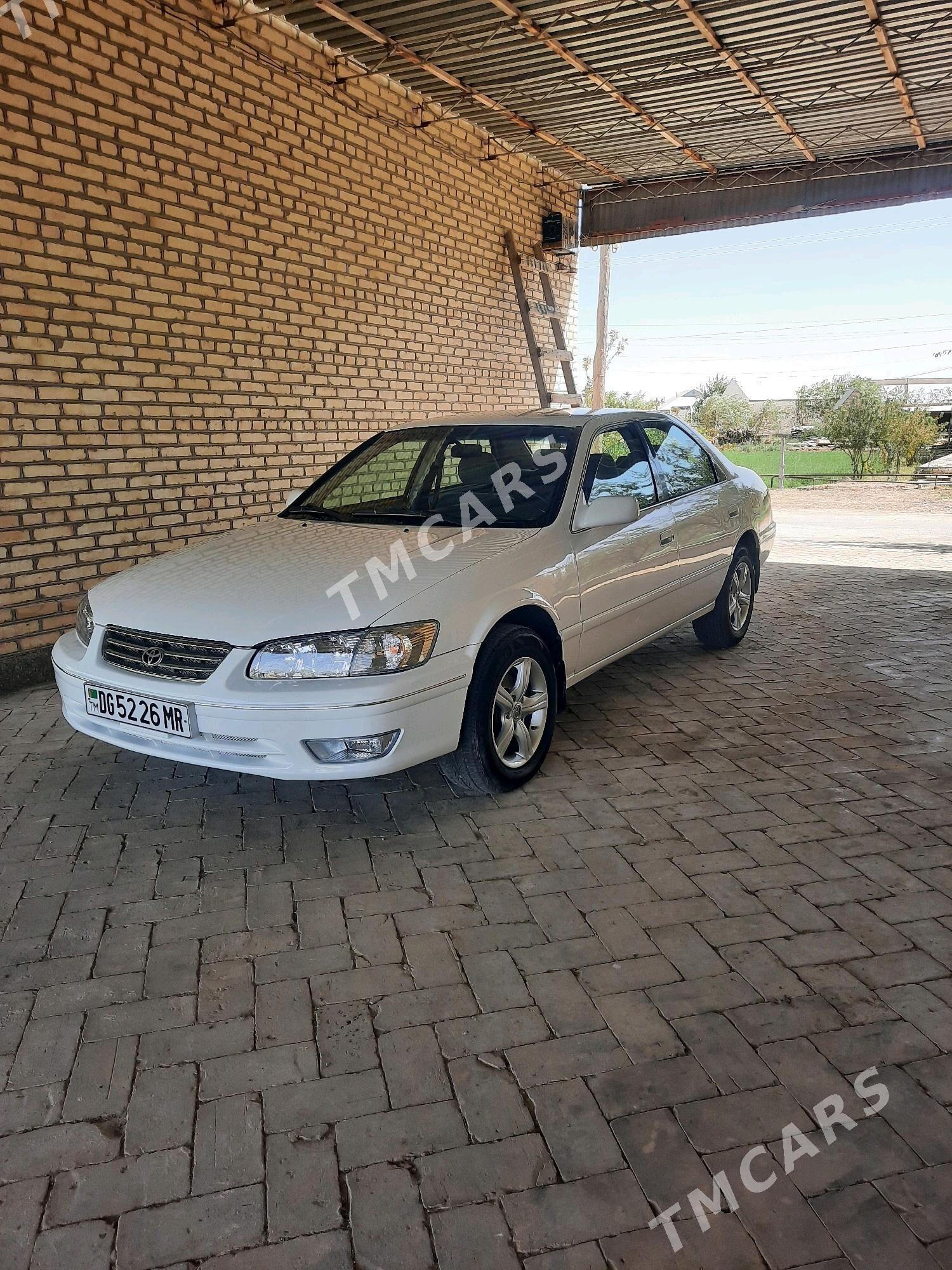 Toyota Camry 2001 - 138 000 TMT - Байрамали - img 2
