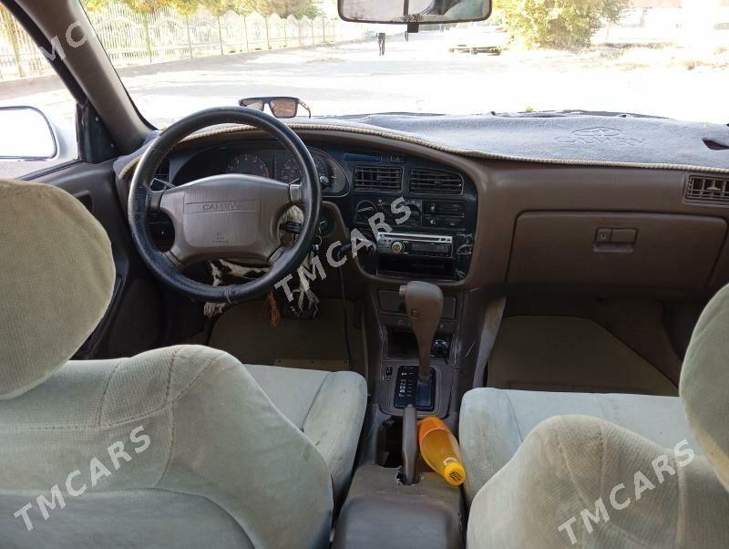 Toyota Camry 1993 - 76 000 TMT - Туркменабат - img 2