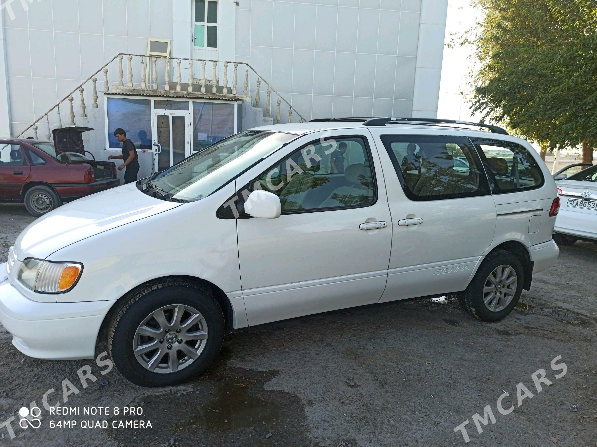 Toyota Sienna 2002 - 174 000 TMT - Байрамали - img 2