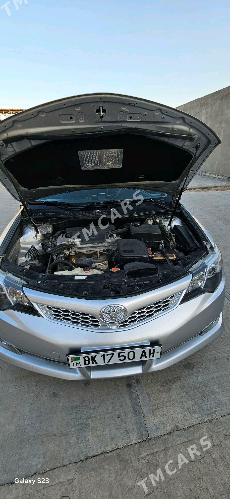 Toyota Camry 2012 - 220 000 TMT - Теджен - img 4