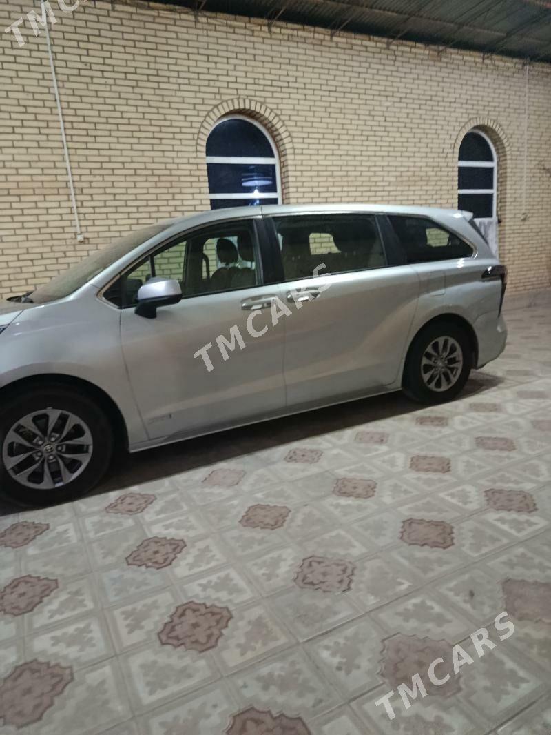 Toyota Sienna 2021 - 490 000 TMT - Dänew - img 4