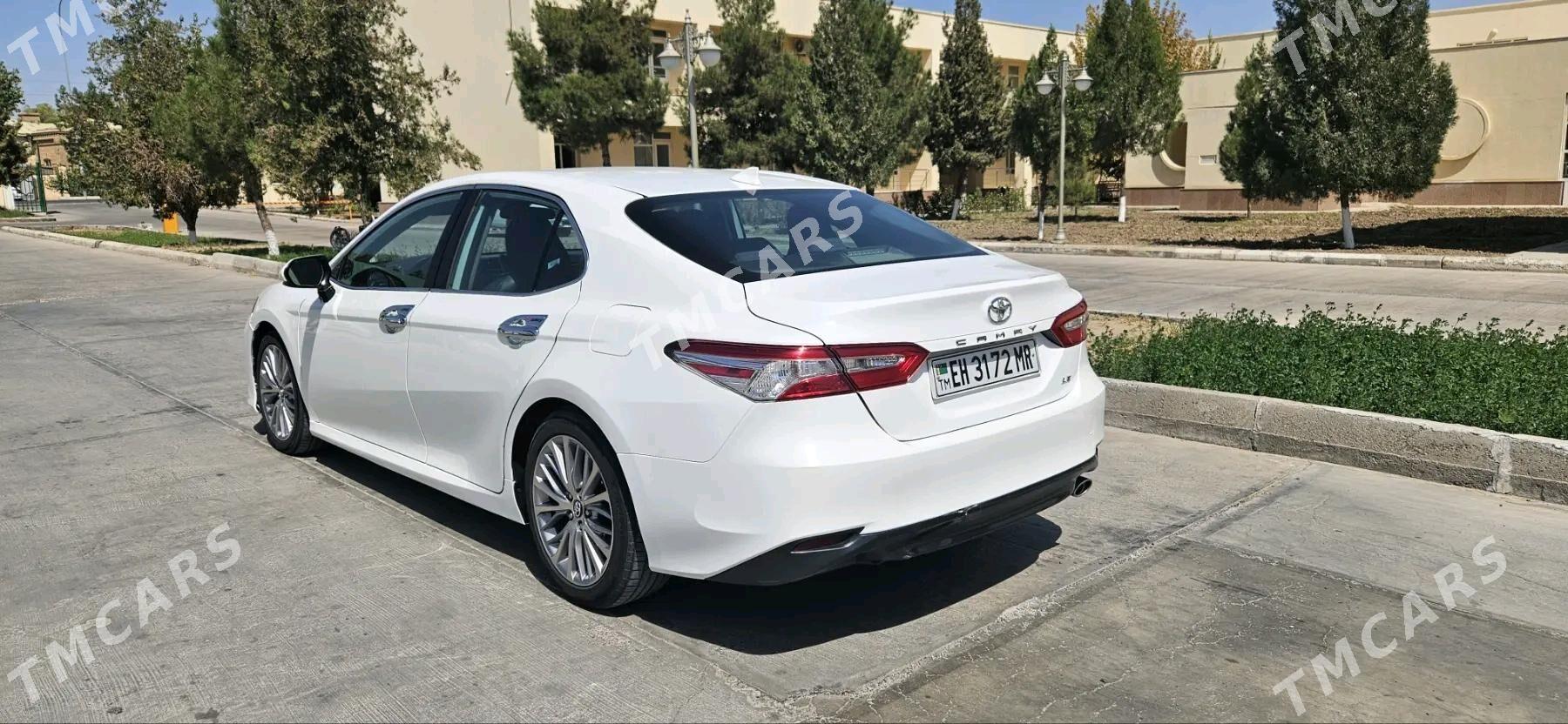Toyota Camry 2020 - 268 999 TMT - Baýramaly - img 5