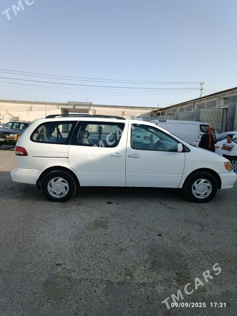 Toyota Sienna 2001 - 140 000 TMT - Теджен - img 3