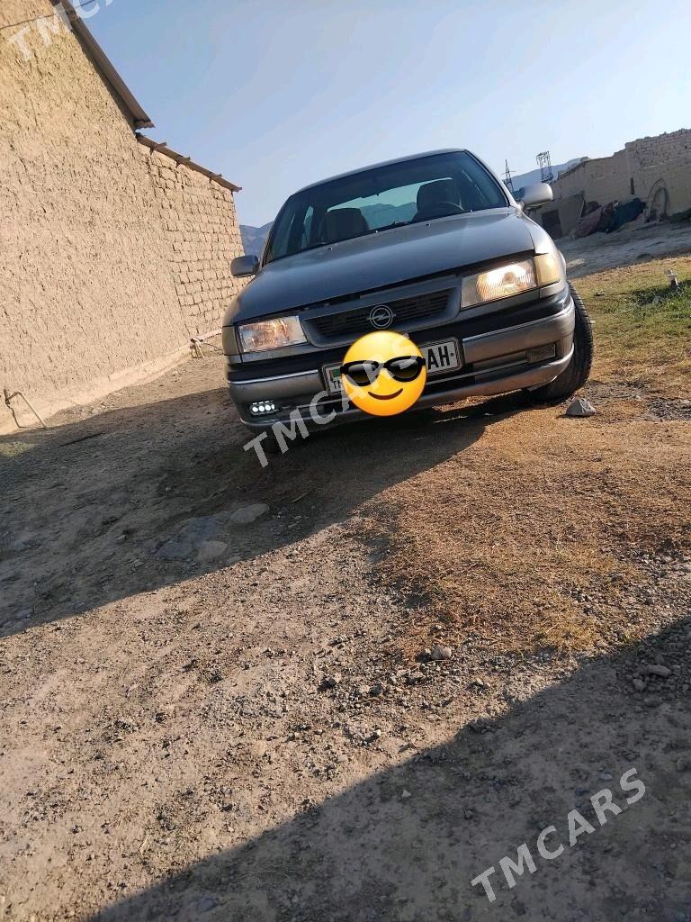 Opel Vectra 1995 - 50 000 TMT - Bäherden - img 1