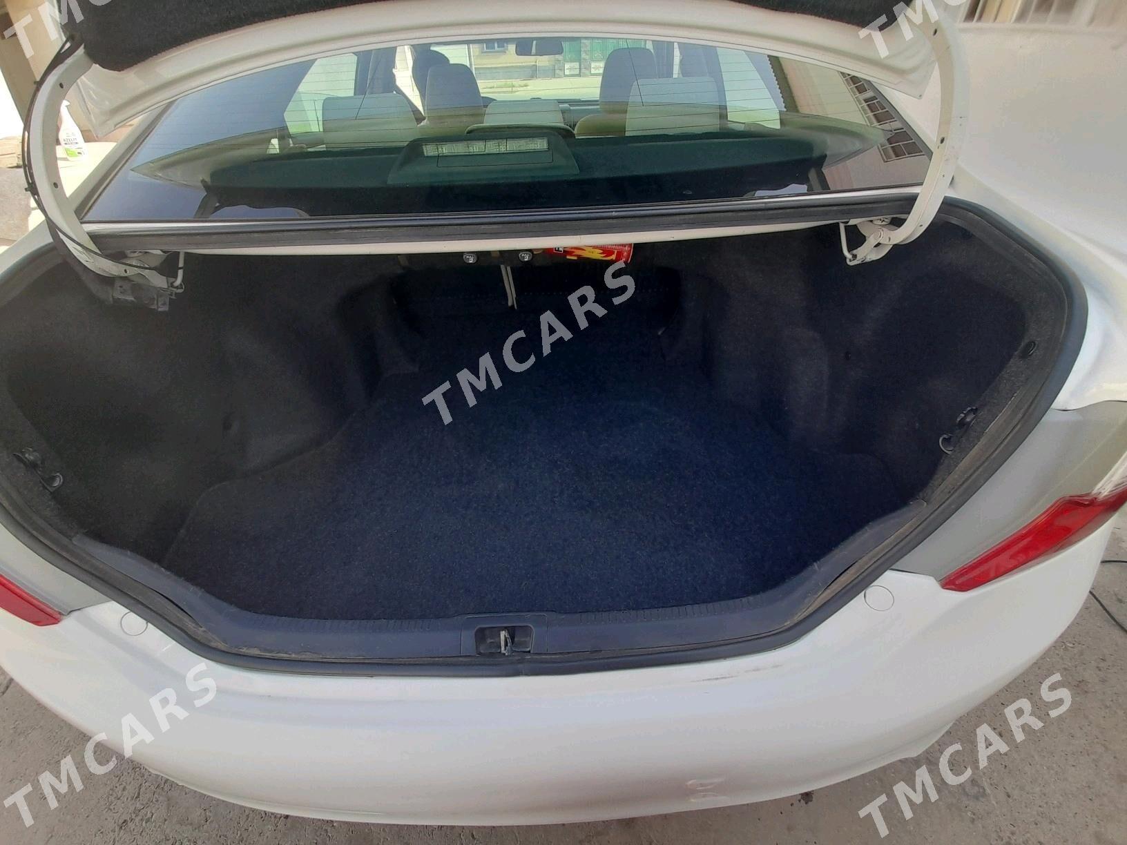 Toyota Camry 2012 - 200 000 TMT - Бузмеин - img 1