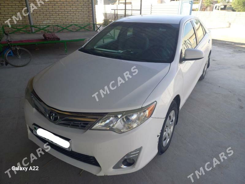 Toyota Camry 2014 - 245 000 TMT - Кёнеургенч - img 2