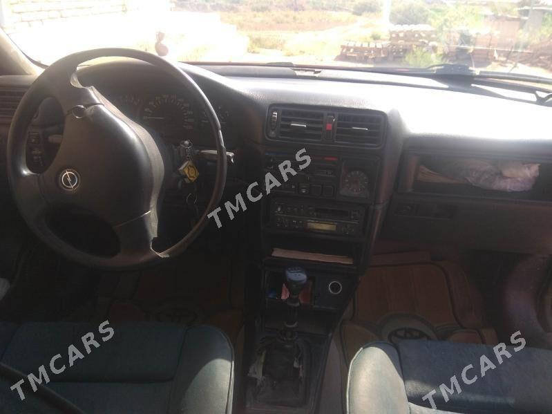 Opel Vectra 1989 - 23 000 TMT - Oguz han - img 6