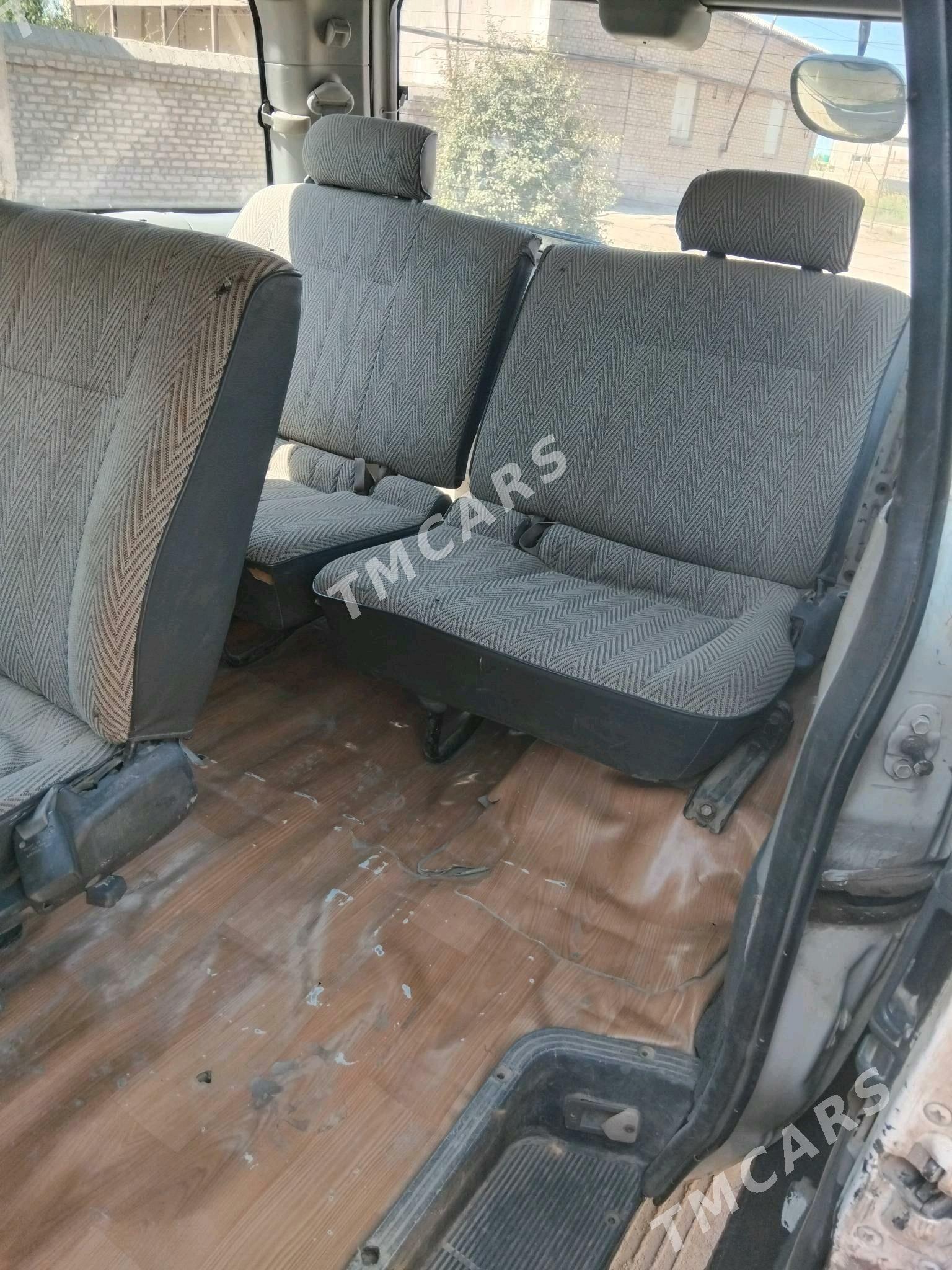 Toyota Town Ace 1992 - 30 000 TMT - Шабатский этрап - img 6