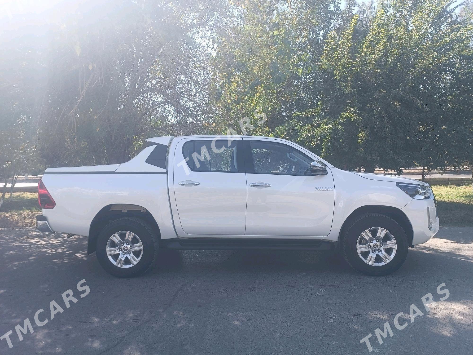 Toyota Hilux 2023 - 630 000 TMT - Туркменабат - img 7