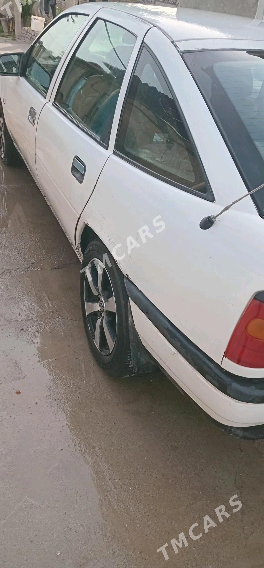 Opel Vectra 1991 - 32 000 TMT - Ак-Бугдайский этрап - img 2