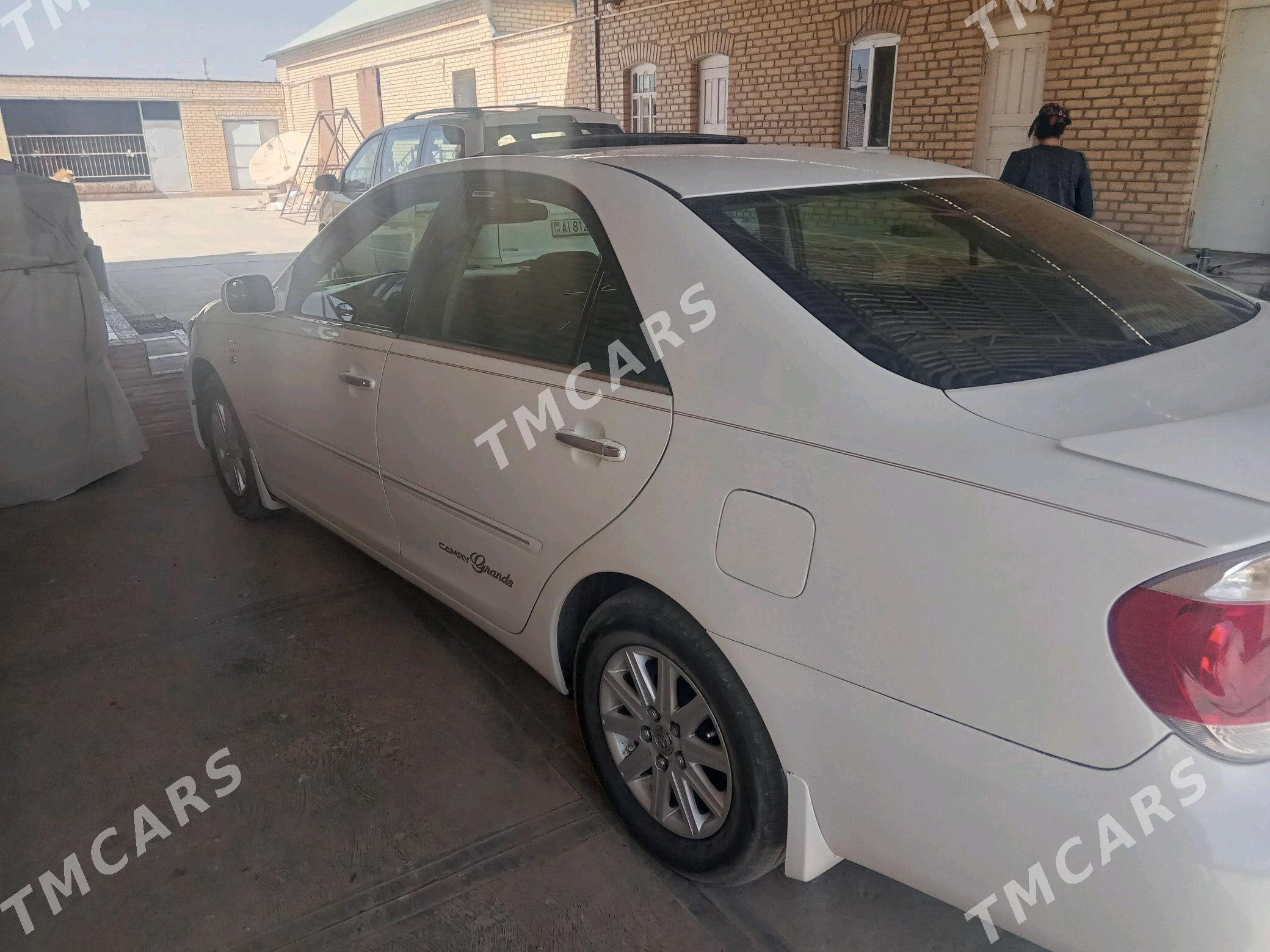 Toyota Camry 2003 - 175 000 TMT - Векильбазар - img 2