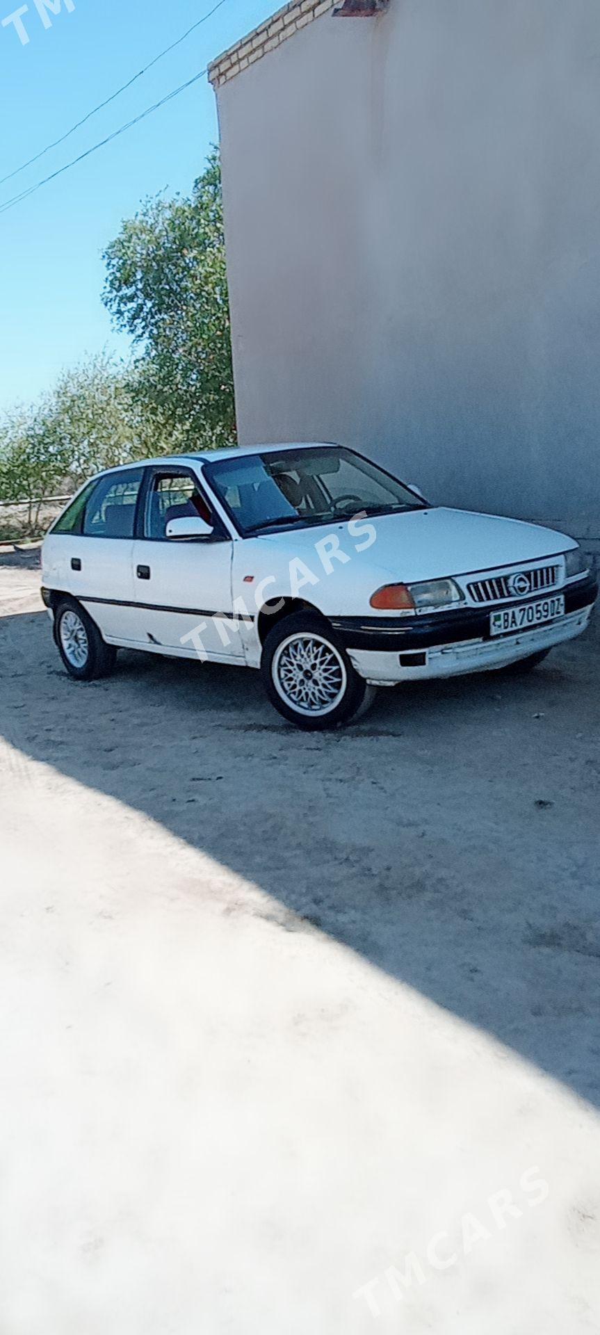 Opel Astra 1995 - 30 000 TMT - Болдумсаз - img 4