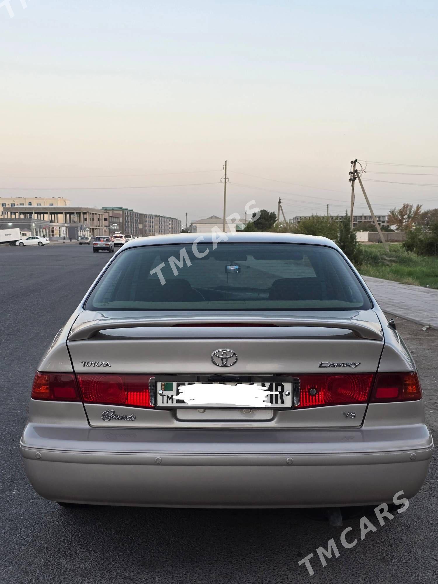 Toyota Camry 2000 - 180 000 TMT - Байрамали - img 2