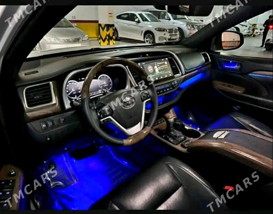 Toyota Highlander 2018 - 520 000 TMT - Дашогуз - img 5