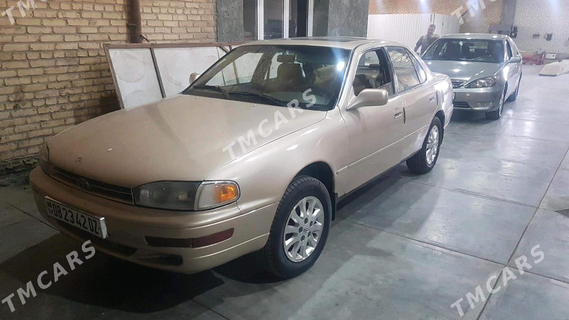 Toyota Camry 1993 - 100 000 TMT - Акдепе - img 3