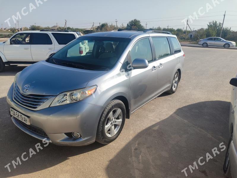 Toyota Sienna 2010 - 280 000 TMT - Tejen - img 4
