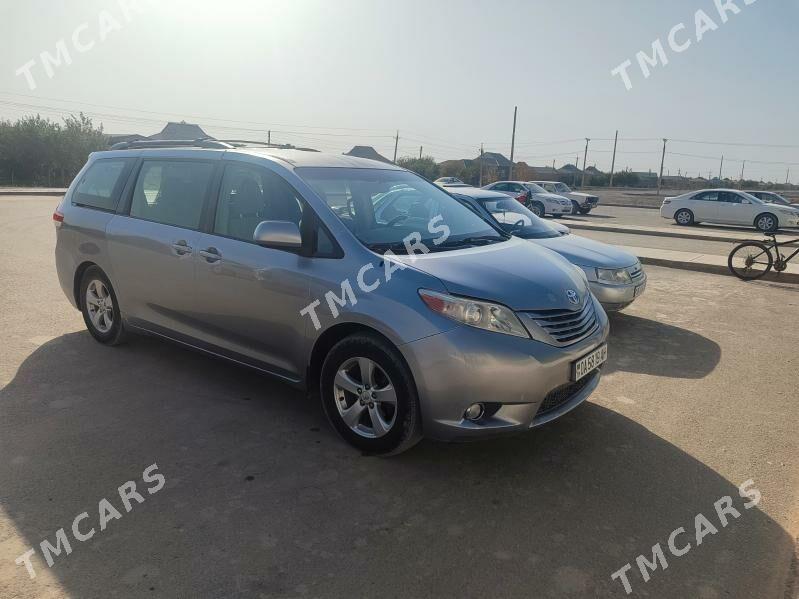 Toyota Sienna 2010 - 280 000 TMT - Tejen - img 2