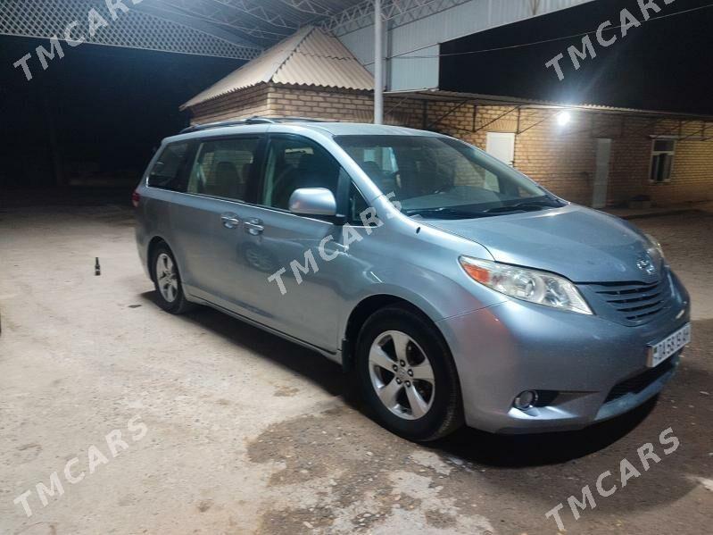 Toyota Sienna 2010 - 280 000 TMT - Tejen - img 5