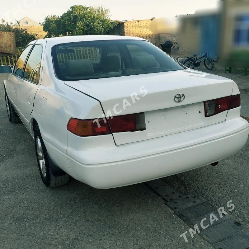Toyota Camry 2001 - 115 000 TMT - Кака - img 5
