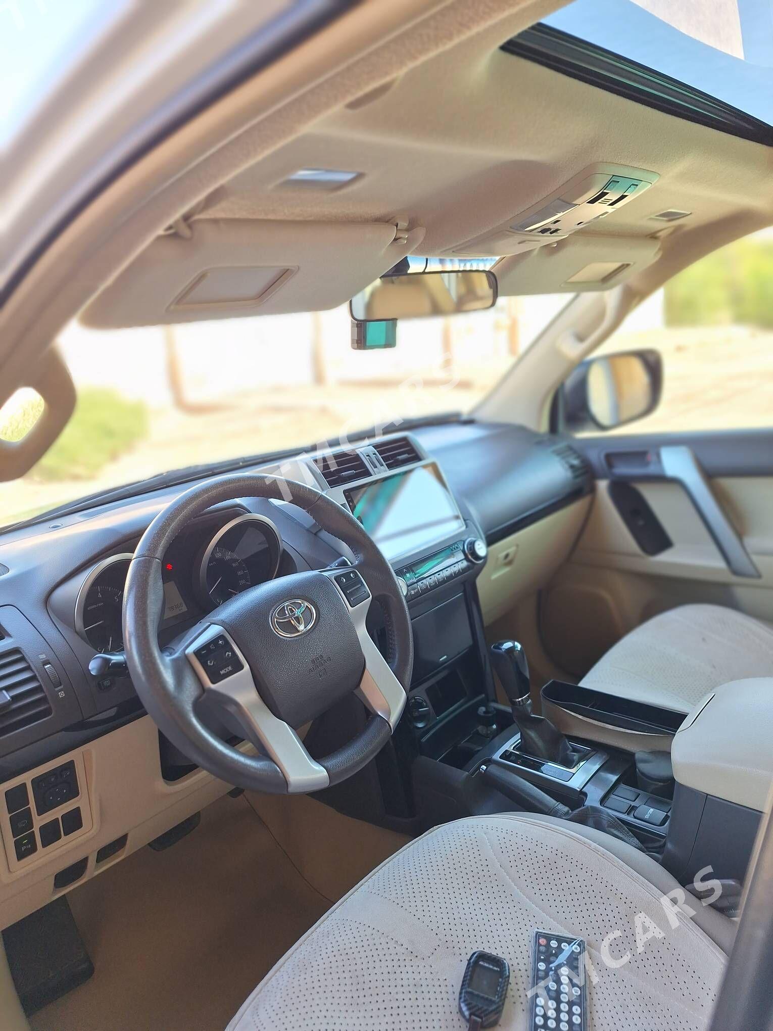 Toyota Land Cruiser Prado 2016 - 700 000 TMT - Gubadag - img 3
