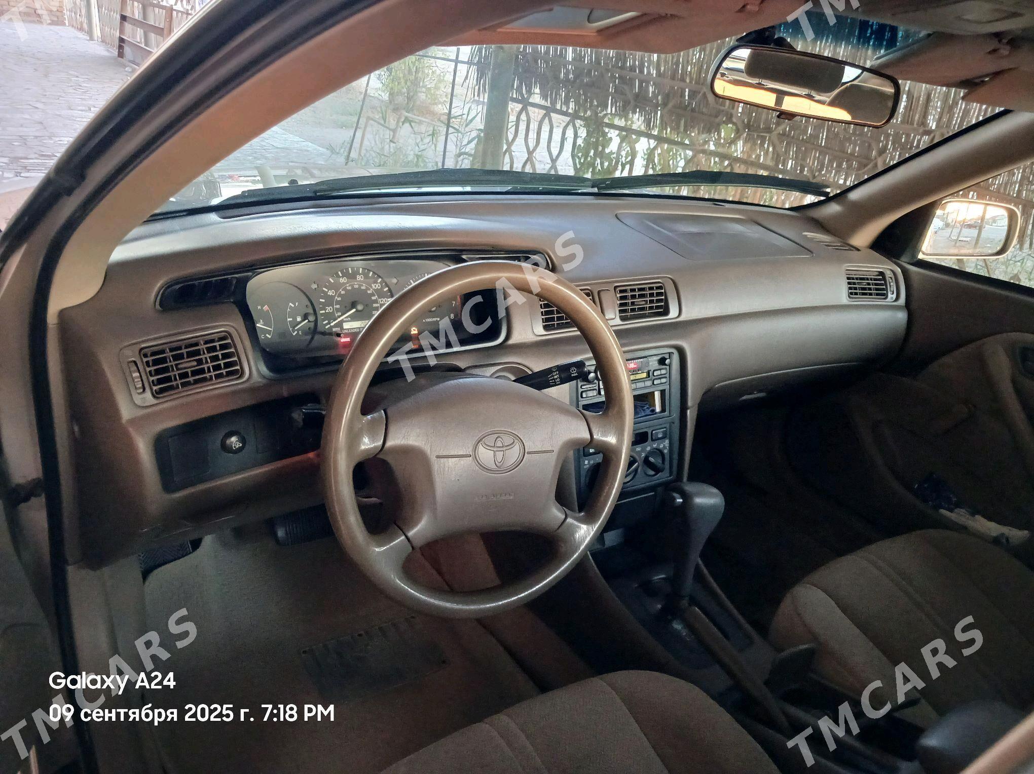 Toyota Camry 1999 - 150 000 TMT - Köneürgenç - img 4