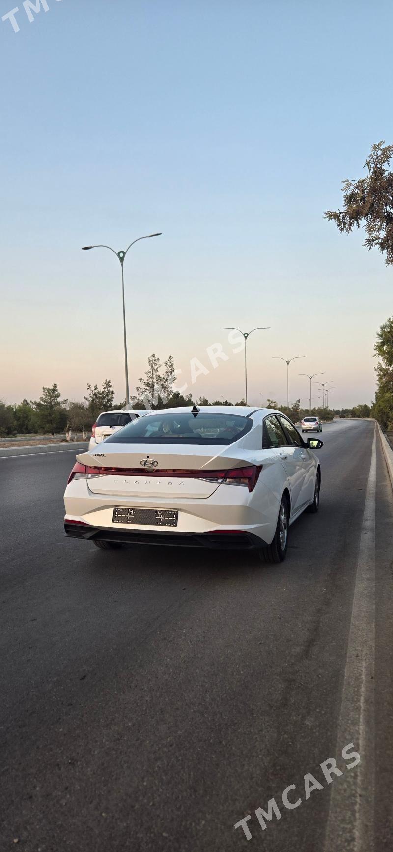 Hyundai Elantra 2021 - 250 000 TMT - Ашхабад - img 2