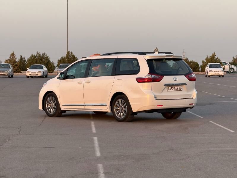 Toyota Sienna 2020 - 575 000 TMT - Ашхабад - img 4