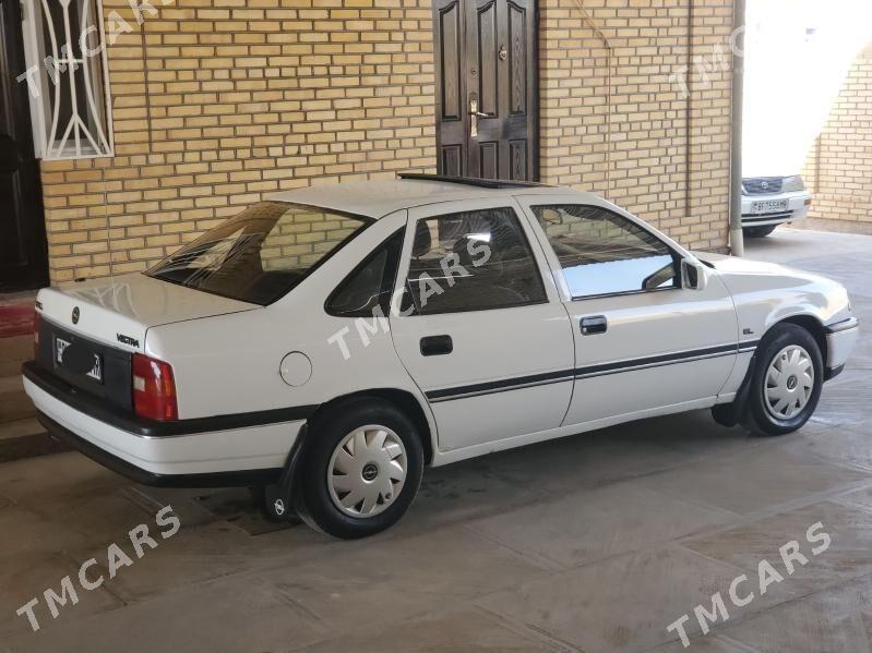 Opel Vectra 1990 - 31 000 TMT - Мары - img 2