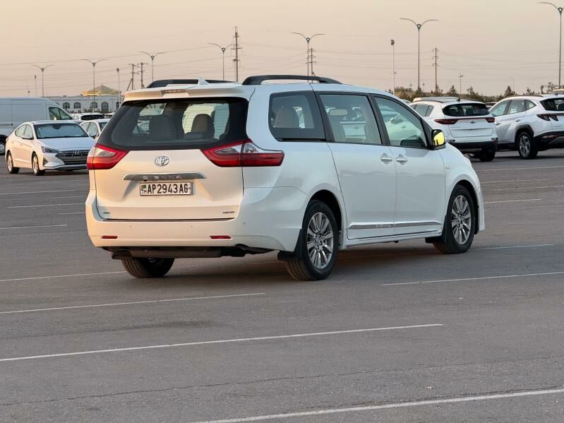 Toyota Sienna 2020 - 575 000 TMT - Ашхабад - img 6