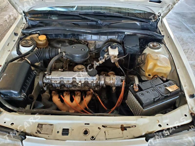 Opel Vectra 1990 - 31 000 TMT - Мары - img 4