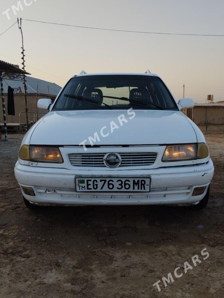 Opel Astra 1997 - 30 000 TMT - Мургап - img 4