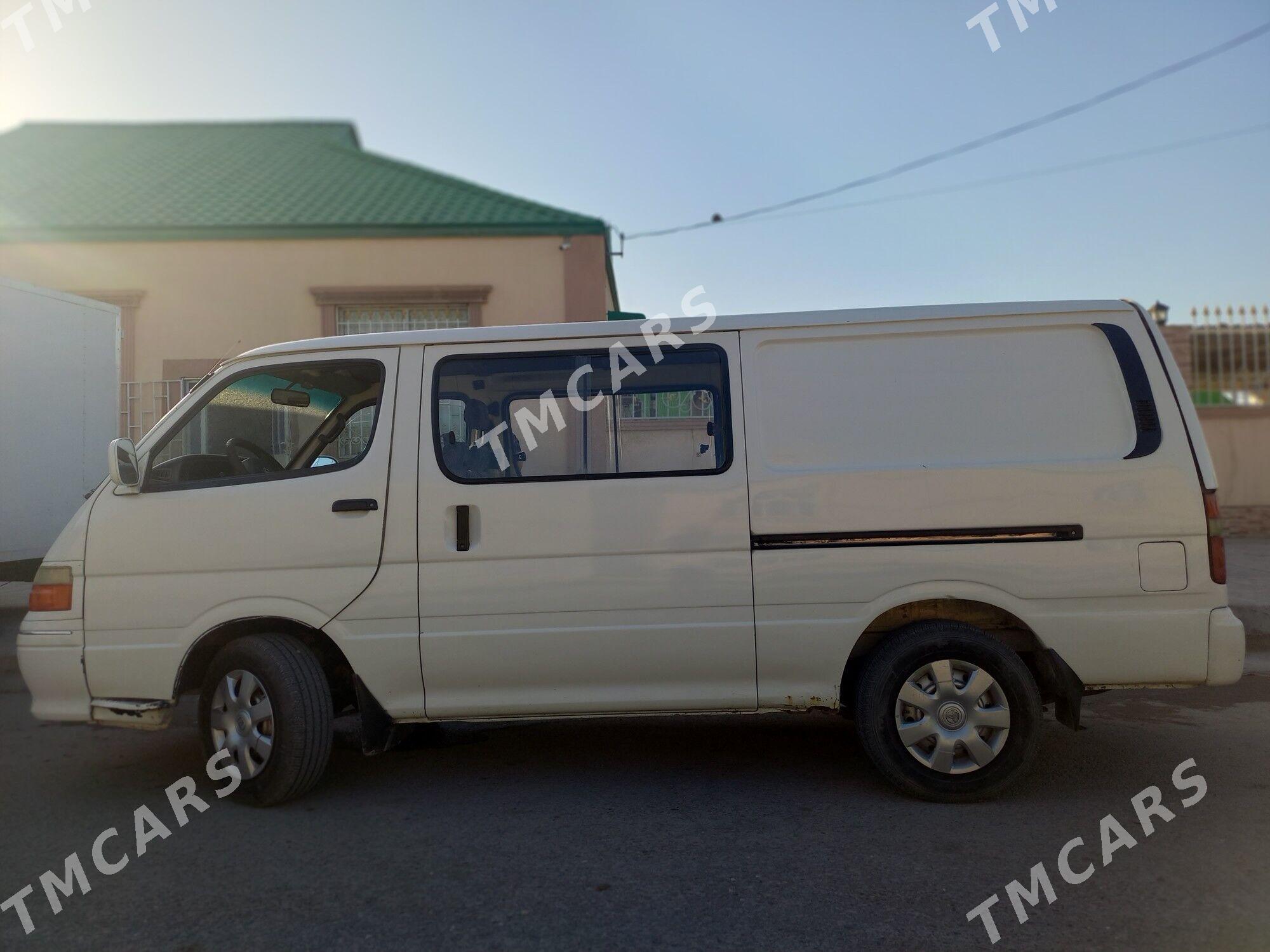 Toyota Hiace 1999 - 90 000 TMT - Чоганлы - img 2