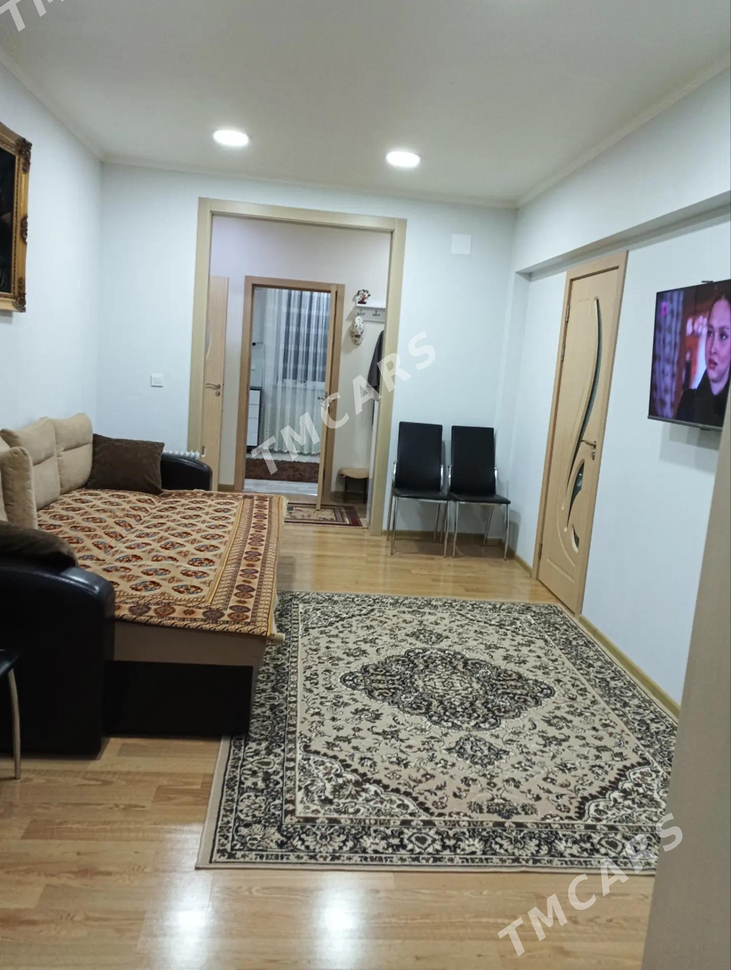 ПРОДАЕТСЯ КВАРТИРА!  69 КВАРТАЛ, - Türkmenbaşy - img 8