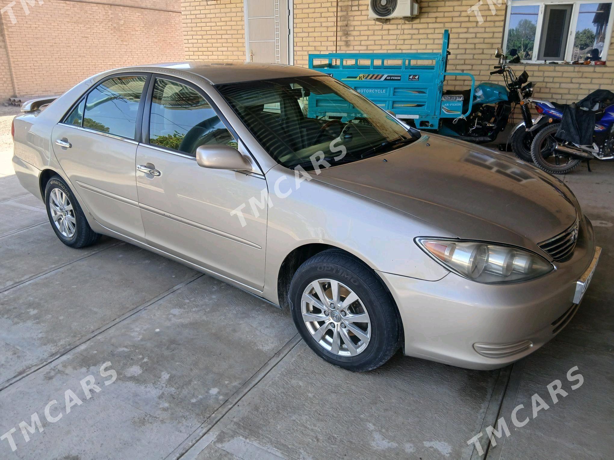 Toyota Camry 2004 - 185 000 TMT - Саят - img 8