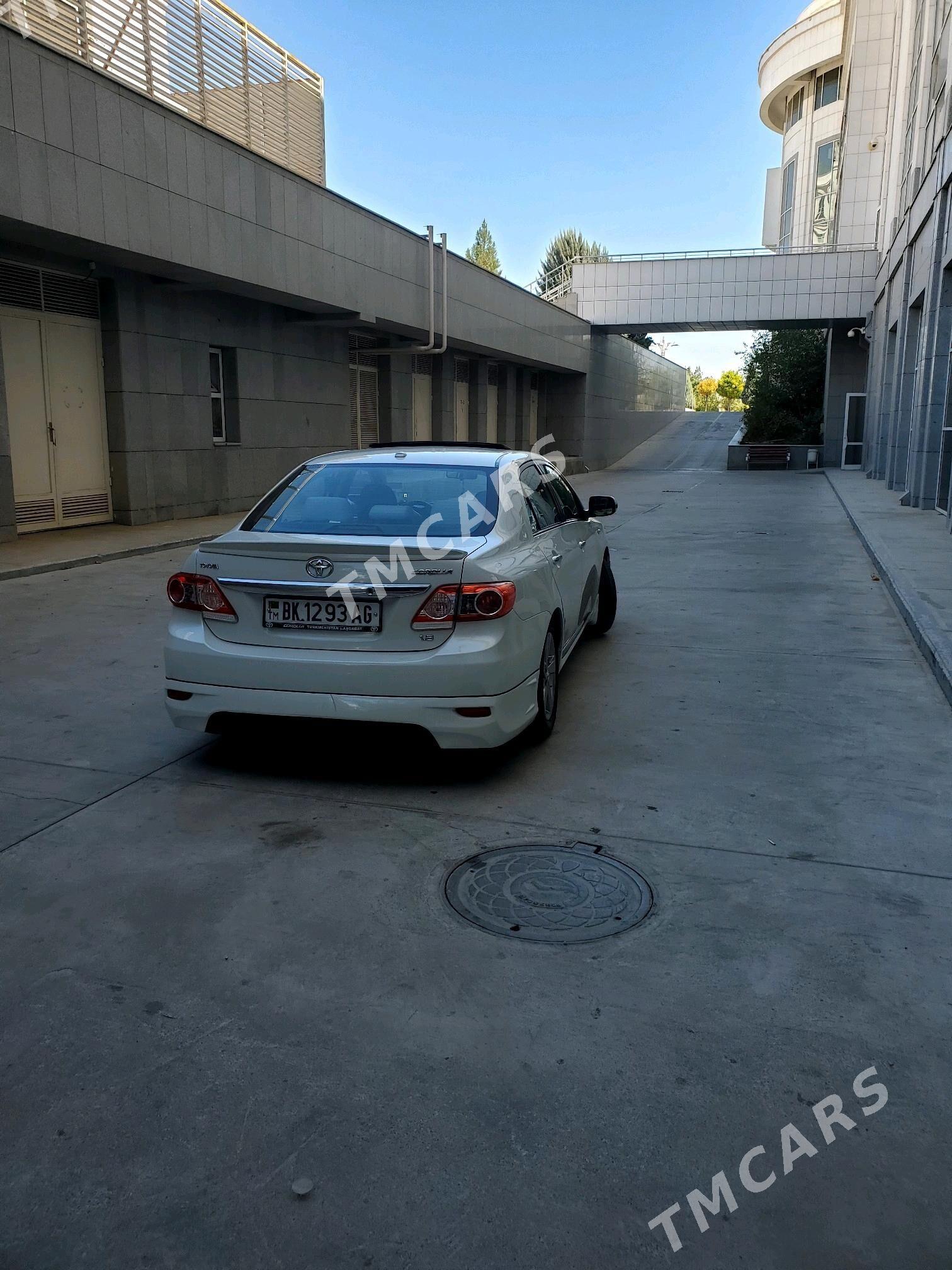 Toyota Corolla 2010 - 185 000 TMT - Ашхабад - img 3