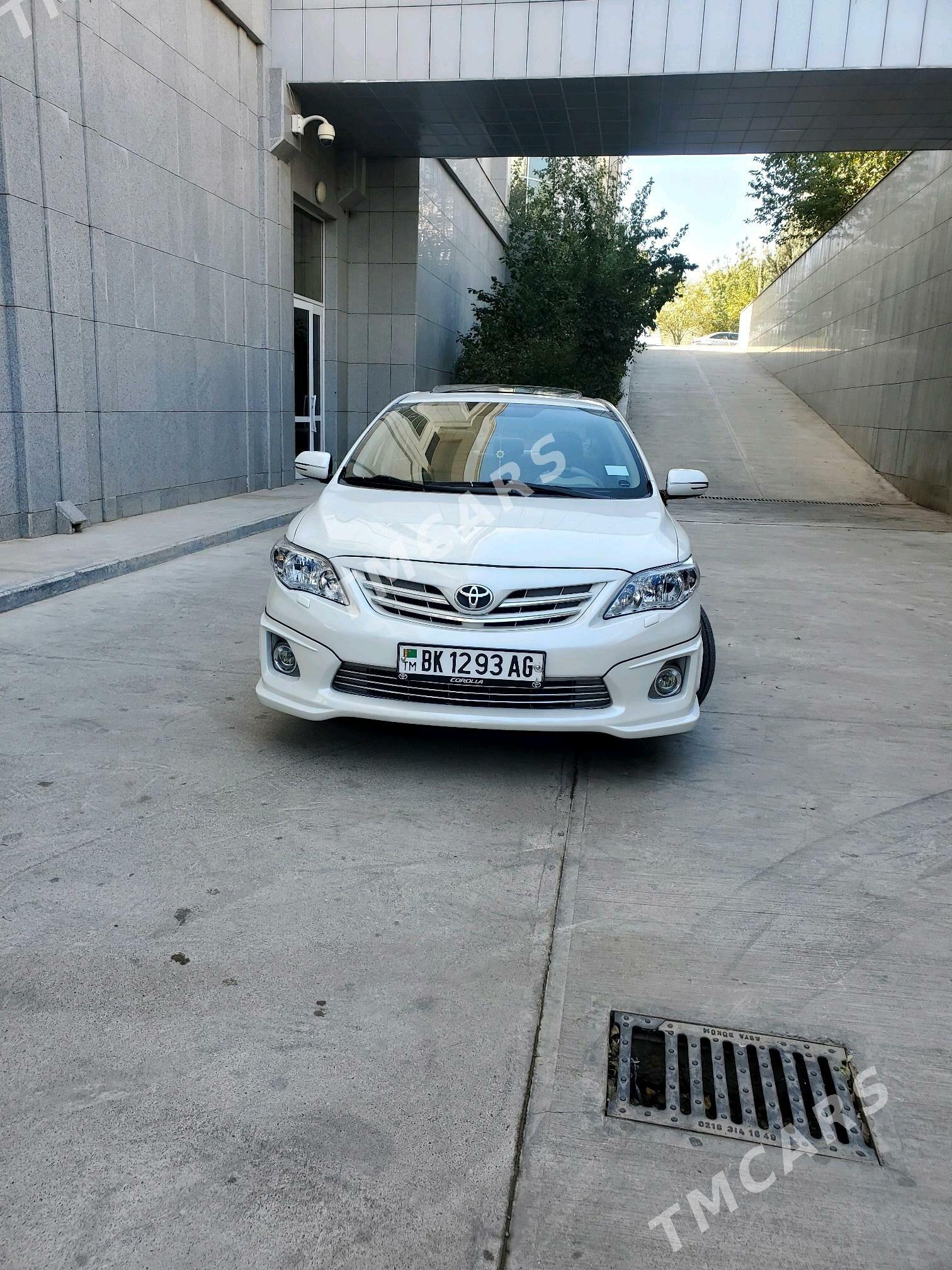 Toyota Corolla 2010 - 185 000 TMT - Ашхабад - img 4