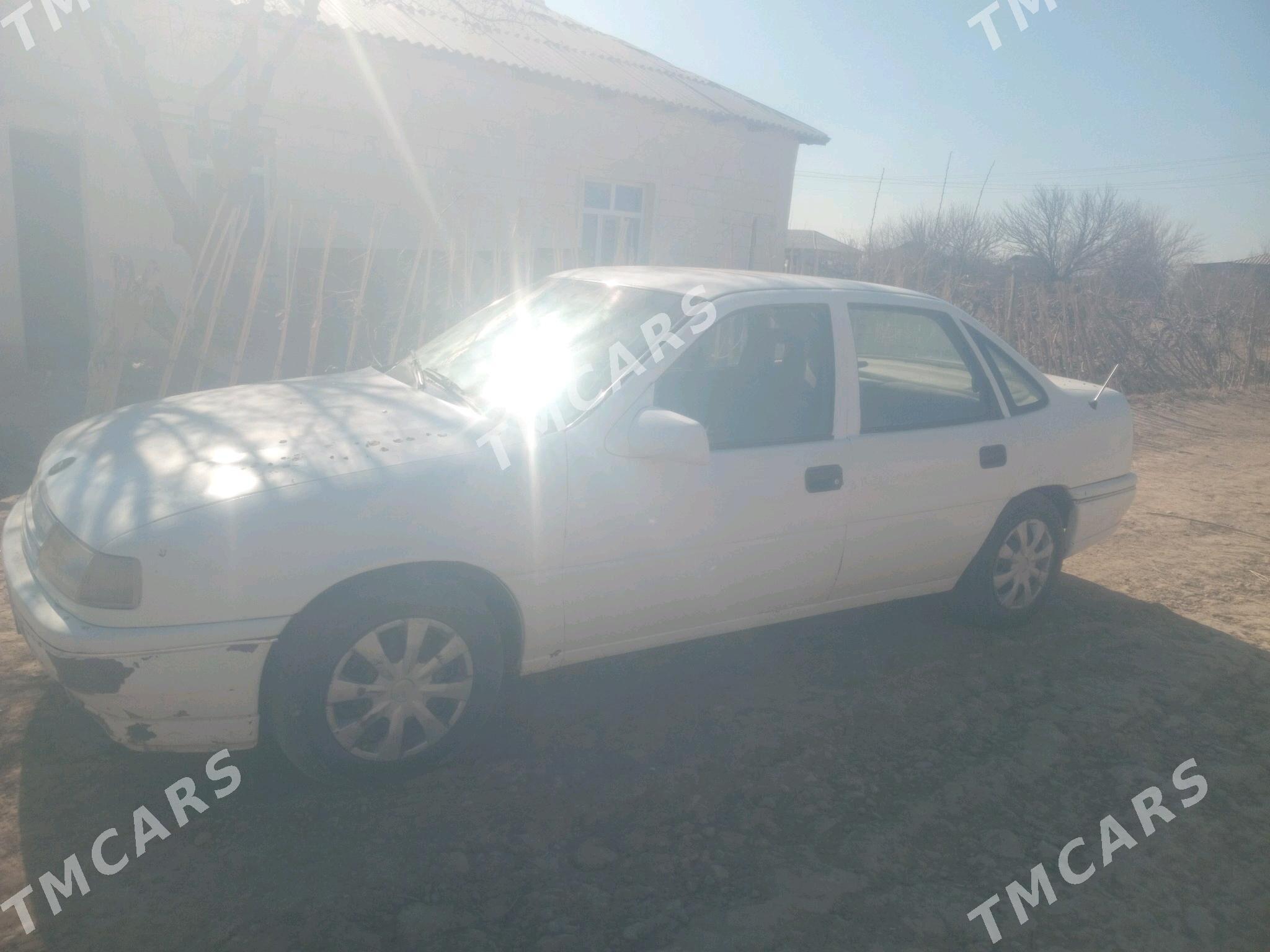 Opel Vectra 1992 - 13 000 TMT - Sarahs - img 2