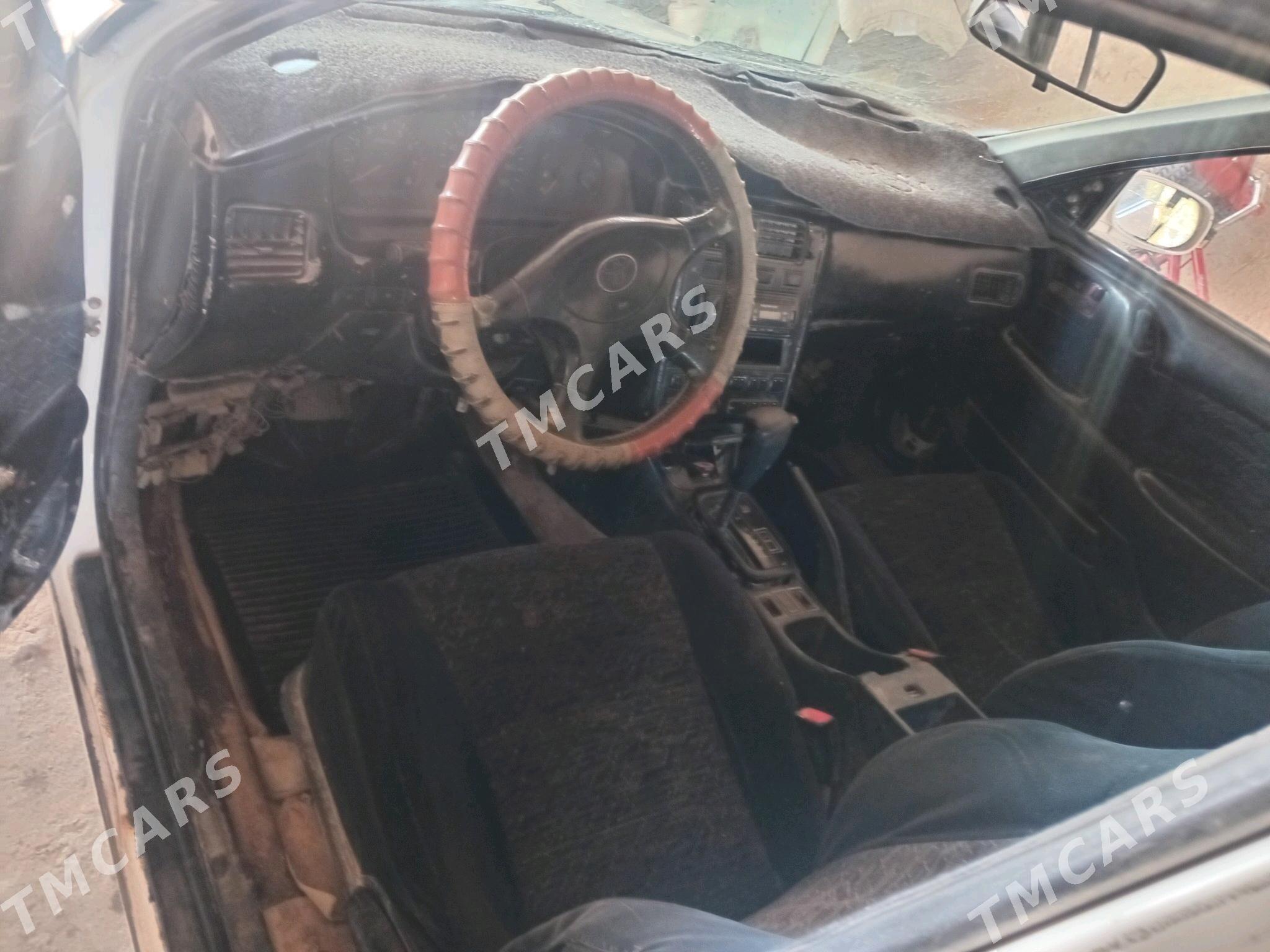 Toyota Corona 1993 - 25 000 TMT - Халач - img 5