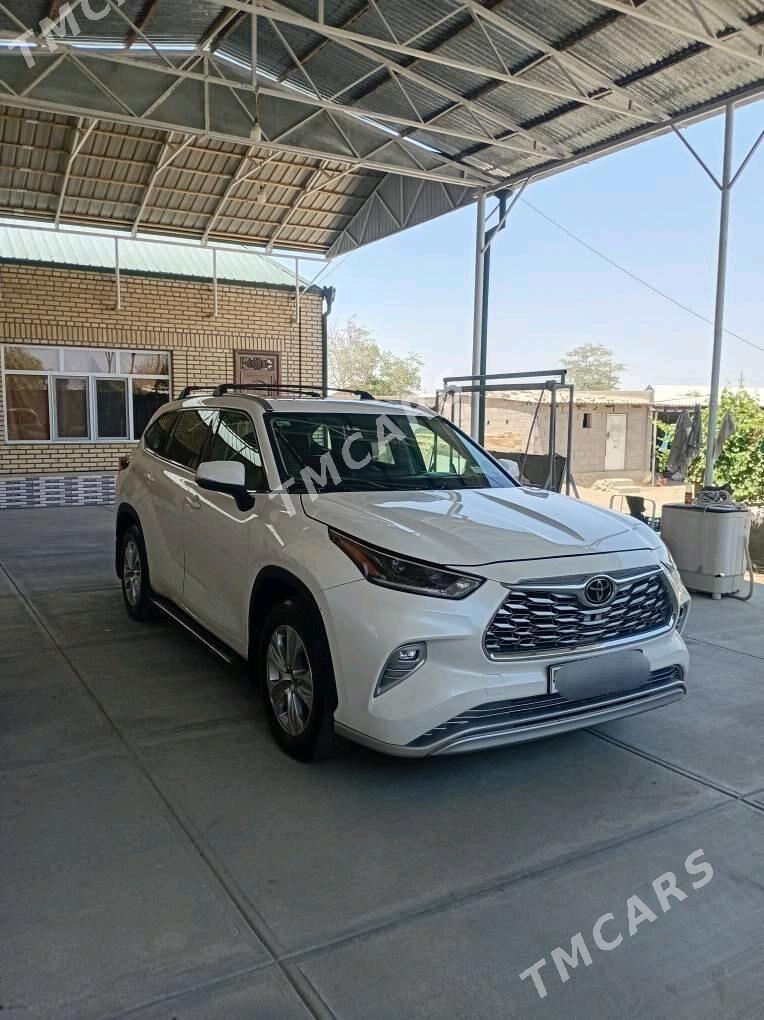 Toyota Highlander 2021 - 600 000 TMT - Бахарден - img 3