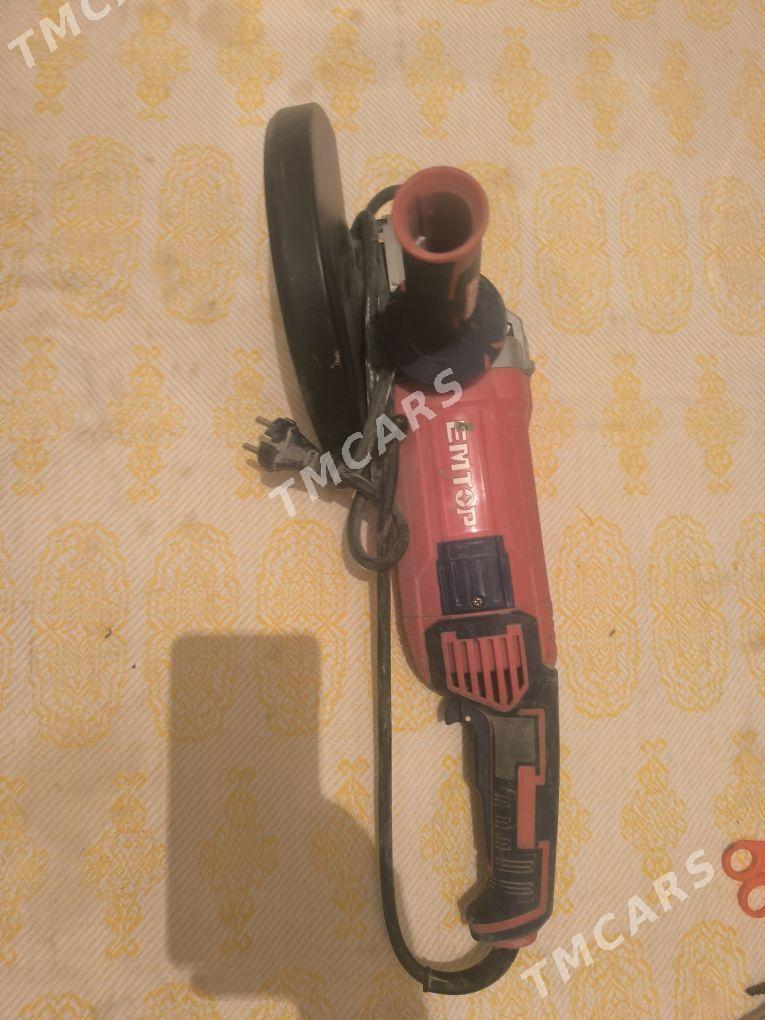 inkko hilti - Garadamak - img 3
