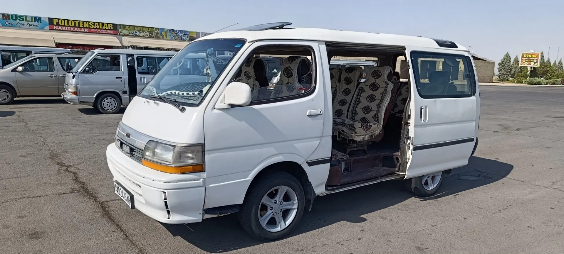 Toyota Hiace 1991 - 70 000 TMT - Sakarçäge - img 5