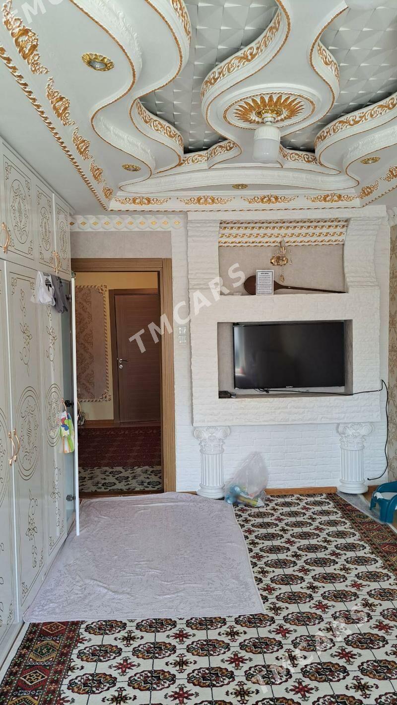 Продаётся мир7/3 3 ком 5 этаж - Parahat 7 - img 9