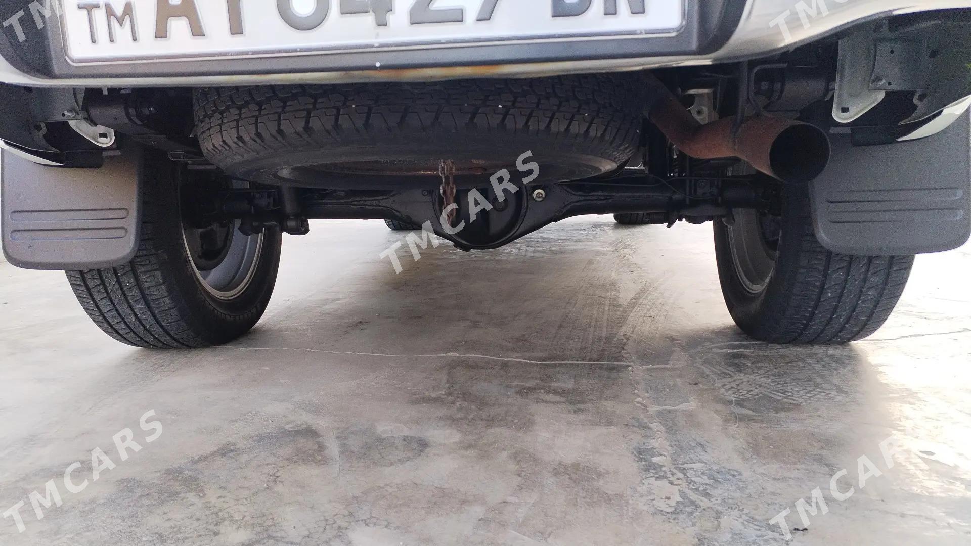 Toyota Hilux 2014 - 360 000 TMT - Хазар - img 2