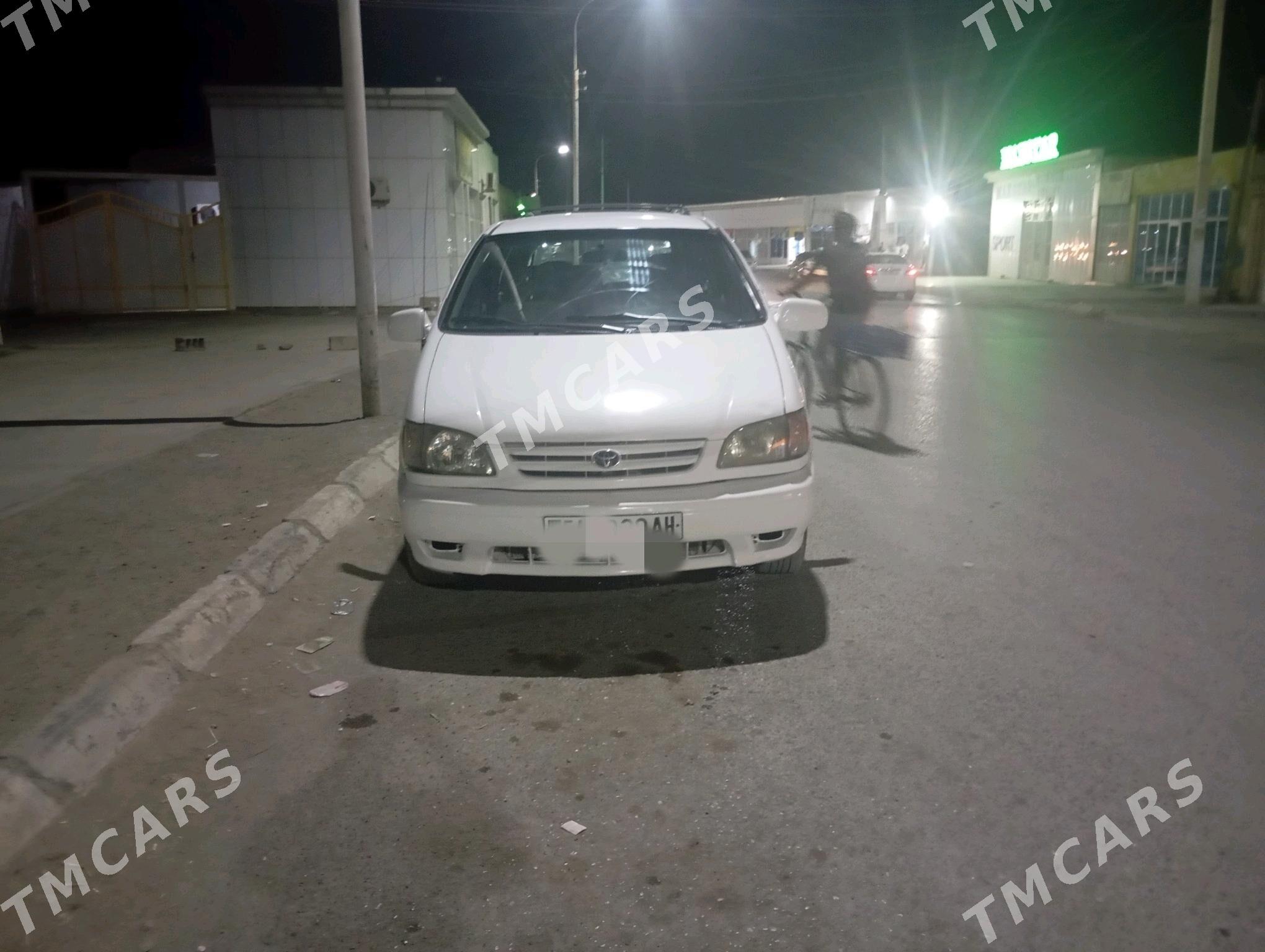 Toyota Sienna 2001 - 159 000 TMT - Бахарден - img 5