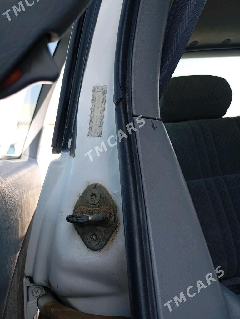 Toyota Sienna 2001 - 159 000 TMT - Бахарден - img 4