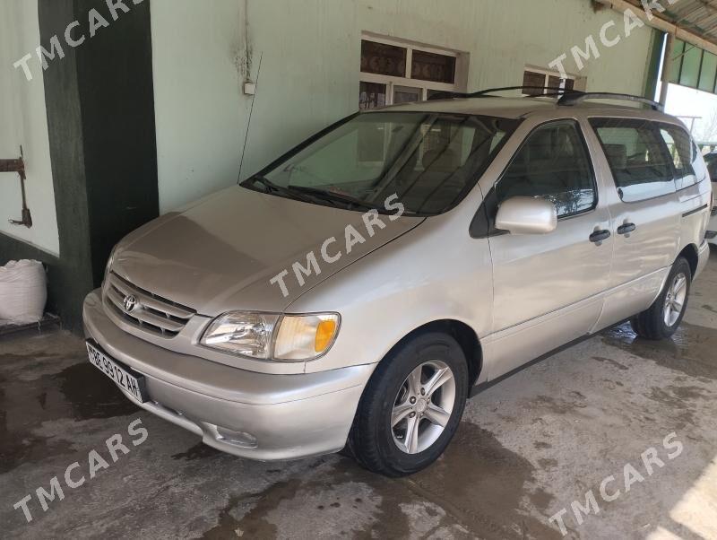 Toyota Sienna 2003 - 150 000 TMT - Бахарден - img 3