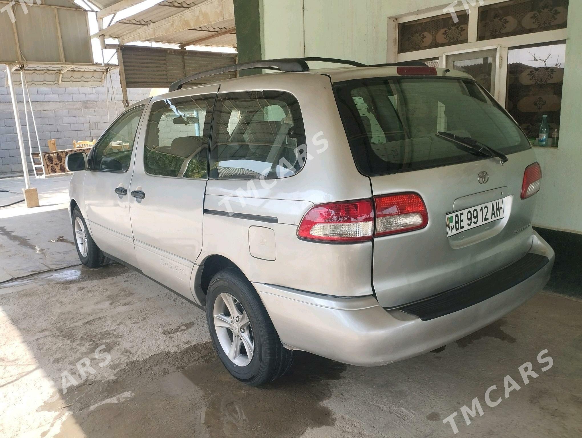 Toyota Sienna 2003 - 150 000 TMT - Бахарден - img 6