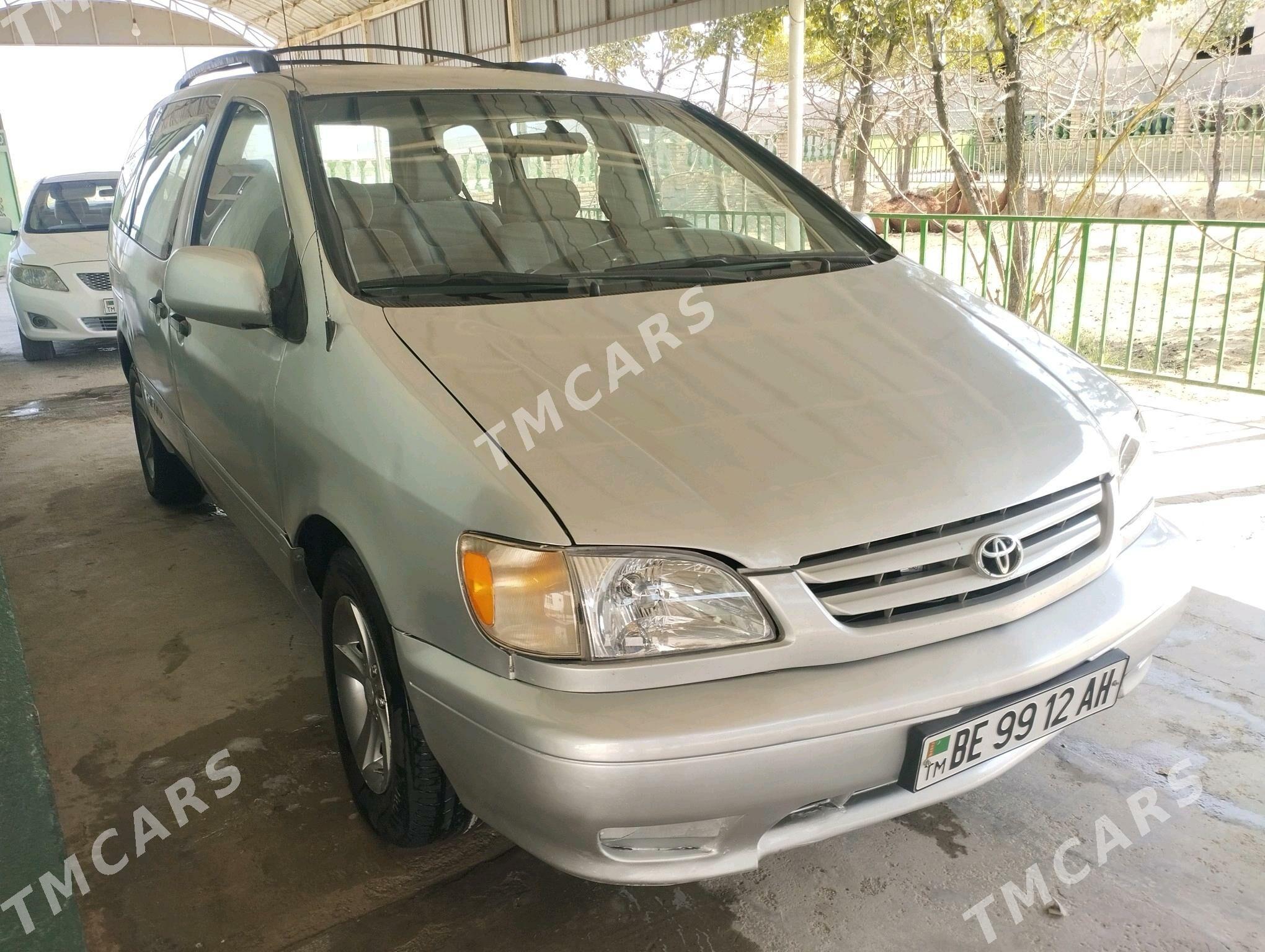 Toyota Sienna 2003 - 150 000 TMT - Бахарден - img 5